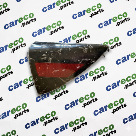Катафот на заднее правое крыло Tesla Model Y Juniper